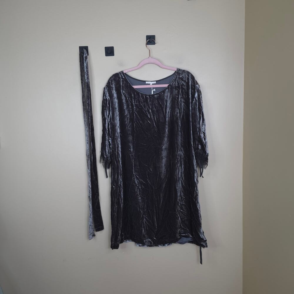 Gold Hawk Silk Velvet and Lace Belted Short Sleeve Mini Dress in Pewter Size S